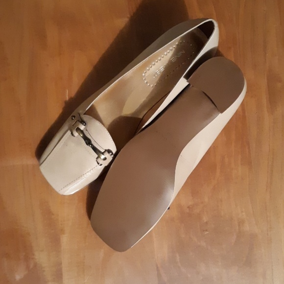 NIB: Nine West Pumps Size 10 - Picture 5 of 6